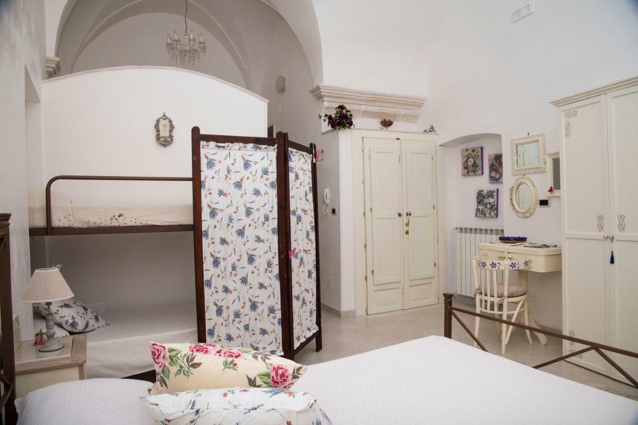 B&B A Due Passi Martina Franca Exterior photo